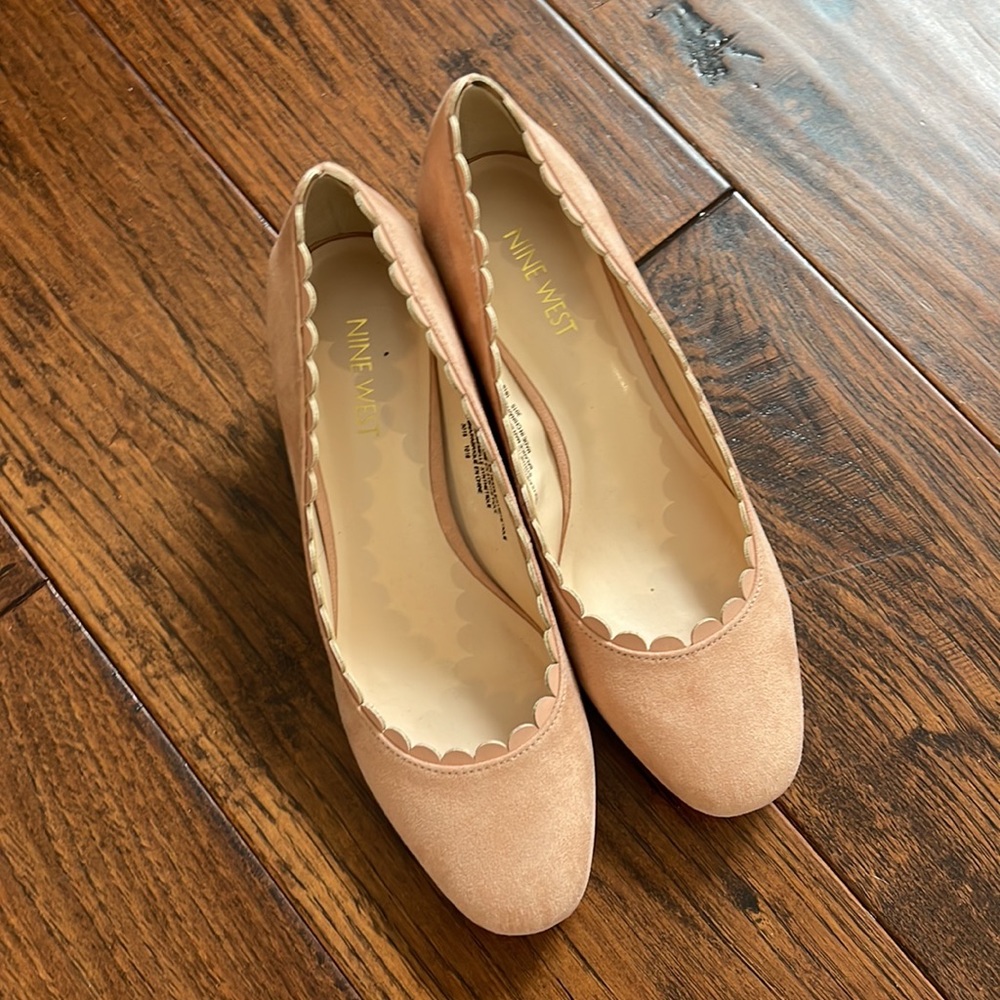 NINE WEST pretty pink scalloped edge suede pumps sz 7 - Picture 2 of 6